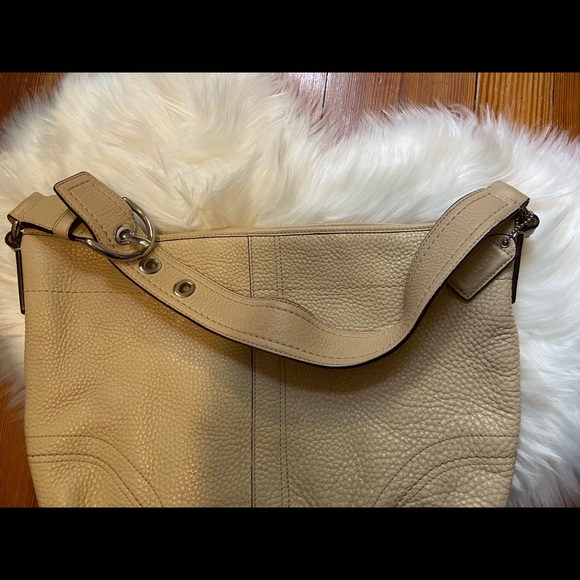 Coach tan leather purse - Picture 4 of 8